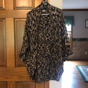 Women’s Short-Sleeved Cardigan